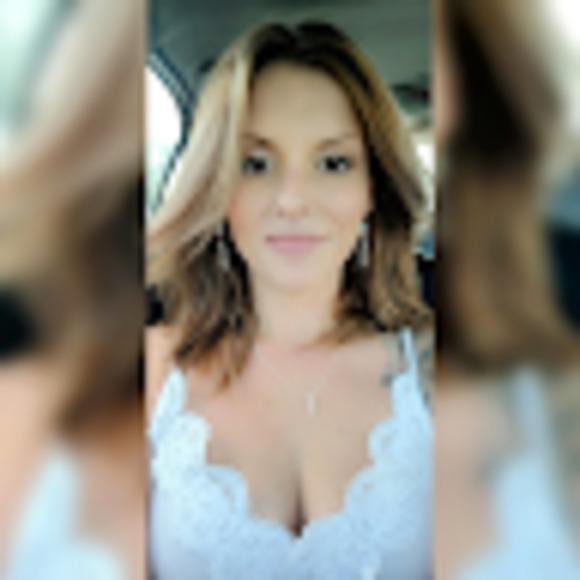 Meet your Posher, Lindsey - Picture 1 of 1